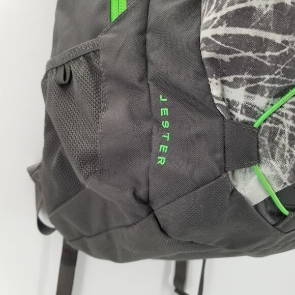 North Face Jester 28 Liter Black Green School Hiking 18 Inch Backpack - Picture 6 of 16